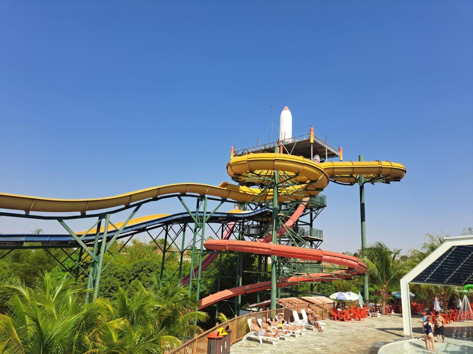Piazza Diroma Hotel - Acqua Park E Splash Caldas Novas Bagian luar foto
