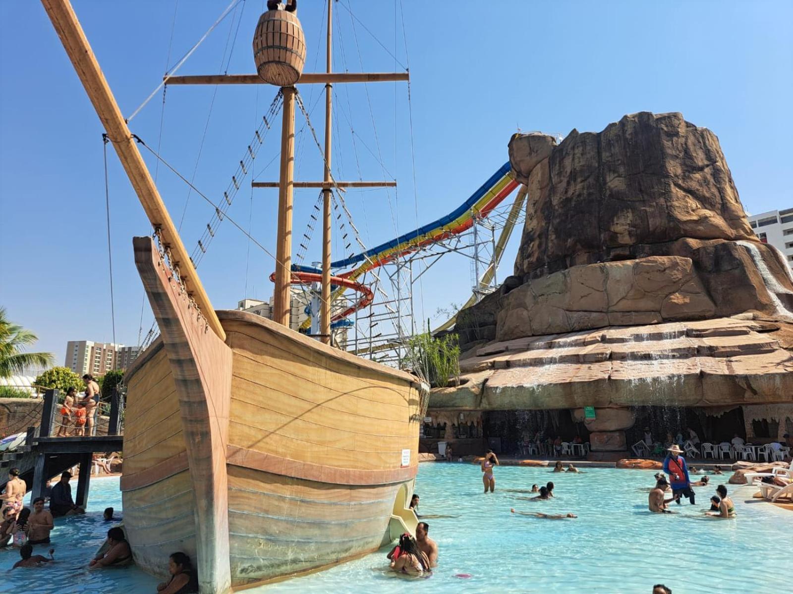 Piazza Diroma Hotel - Acqua Park E Splash Caldas Novas Bagian luar foto