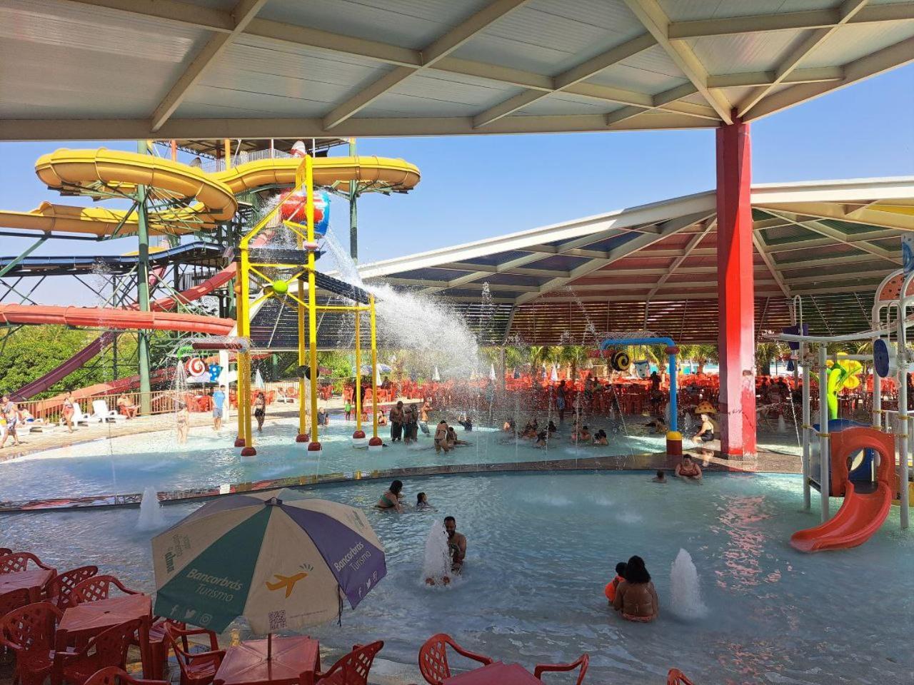 Piazza Diroma Hotel - Acqua Park E Splash Caldas Novas Bagian luar foto