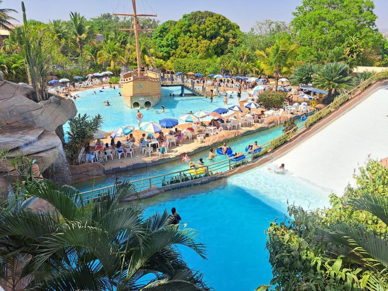 Piazza Diroma Hotel - Acqua Park E Splash Caldas Novas Bagian luar foto